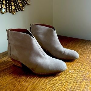 Nine West Suede Ankle Boots size 81/2